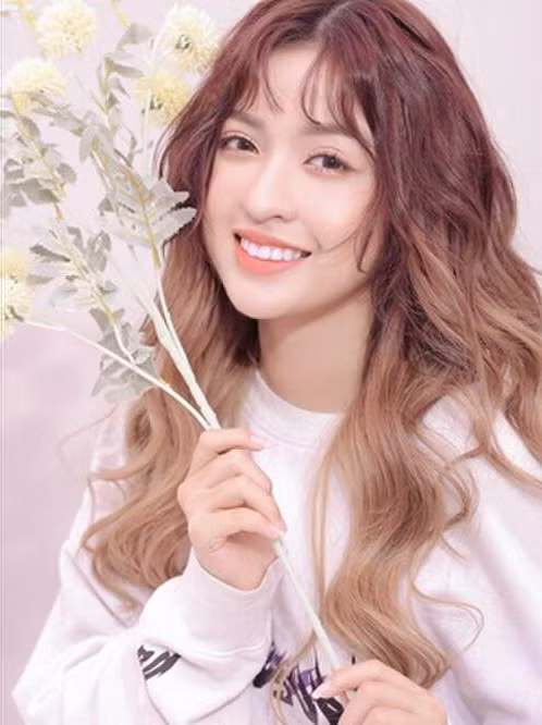 Đặc biệt câu nói ''Trứng rán cần mỡ, bắp cần bơ'' đã tạo được tiếng vang trong cộng đồng mạng năm ngoái và giờ đây mọi người đều nhớ tới cái tên hot girl Trần Thanh Tâm.