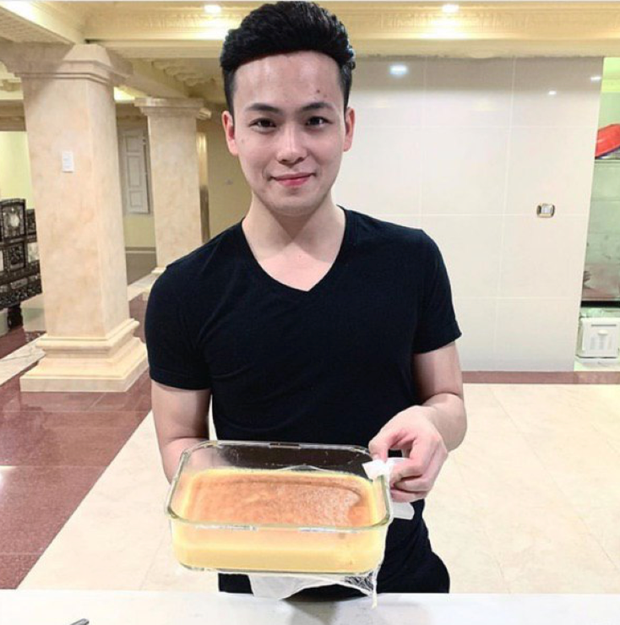 Vừa qua, Hà Quang Dũng gây sốt khi mạnh tay sắm chiếc Lexus LX 570 mới cóng. Xế hộp của chàng cái tên thiếu gia Hà thành là dòng super sport phiên bản năm 2020.