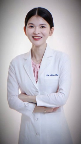 Vẻ đẹp phi giới tính, “cân” mọi góc nhìn mà không sợ bị dìm của Minh Hy cũng gây chú ý không kém.