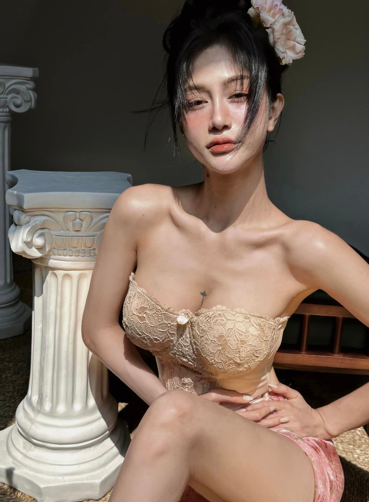 Do yêu cầu công việc nên Ngọc Bích rất chú trọng tới việc giữ gìn vóc dáng.