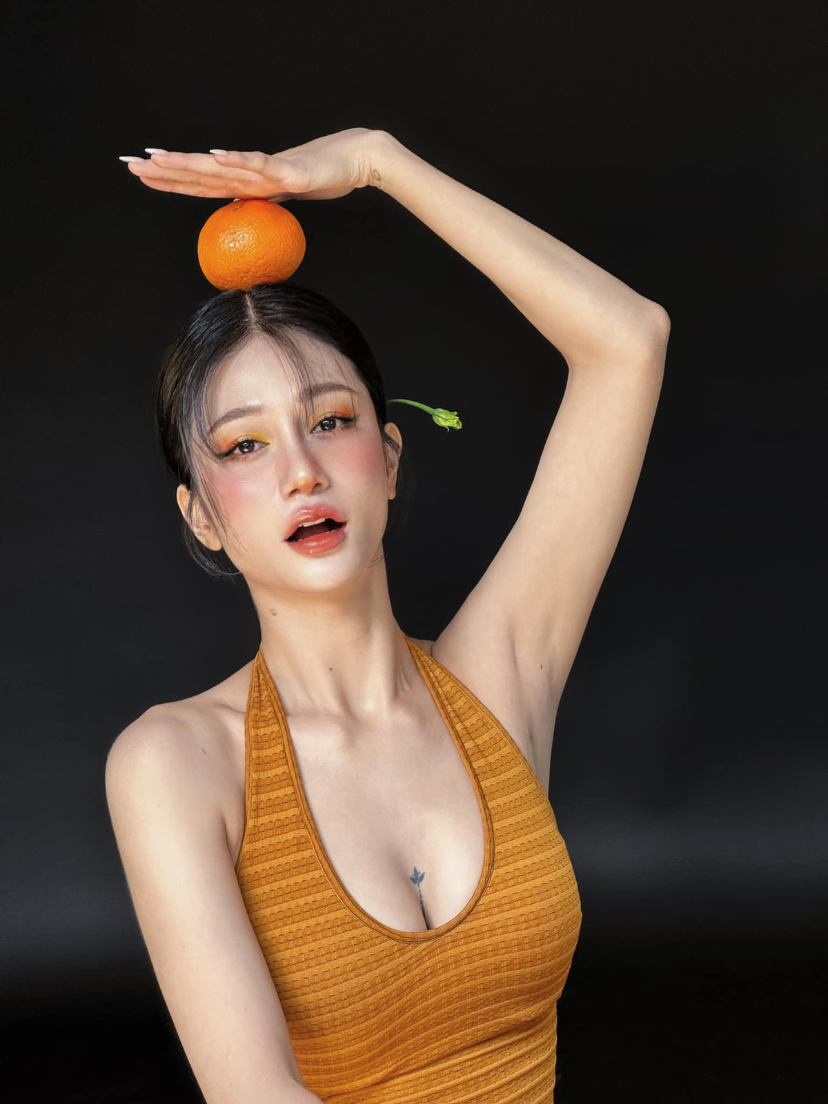 Trên trang cá nhân, Trần Ngọc Bích thường xuyên chia sẻ nhiều hình ảnh khoe dáng săn chắc, cân đối.