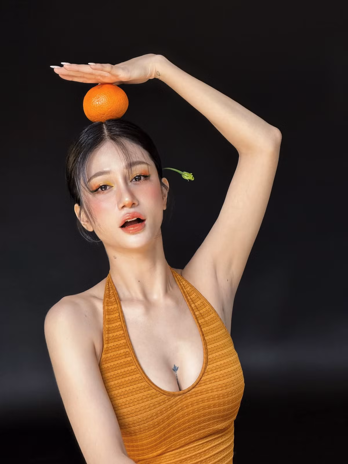 Trên trang cá nhân, Trần Ngọc Bích thường xuyên chia sẻ nhiều hình ảnh khoe dáng săn chắc, cân đối.