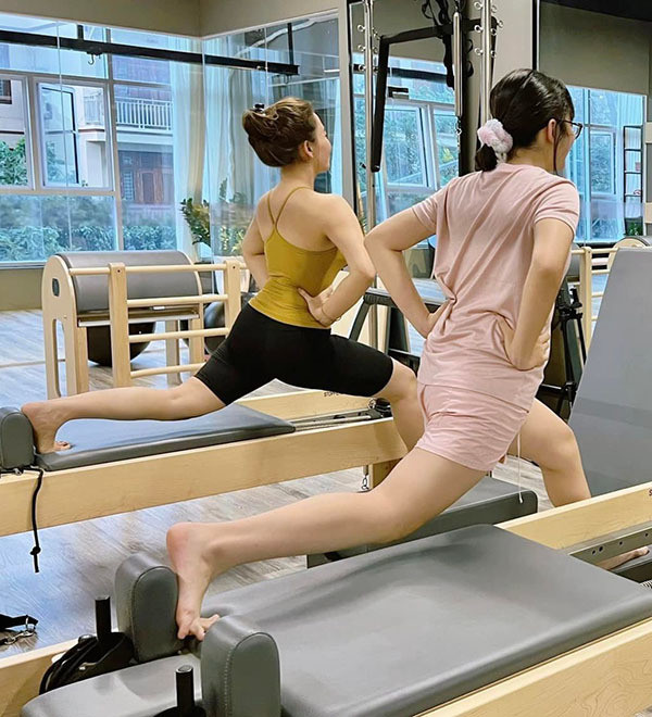 Trên trang cá nhân của mình, MC Diệp Chi cũng chia sẻ thêm: "Đồng hành cùng con tích cực vận động và rèn luyện cơ thể luôn là cách để mẹ cổ vũ Mô phấn đấu cho mục tiêu vui khỏe, mở ra nhiều cơ hội trải nghiệm đa dạng các bộ môn khác nhau...