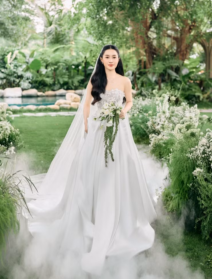 Cũng giống như những gì Vũ Cát Tường từng hé lộ về “nửa kia” của mình, Bí Đỏ chính là một người toát ra vibe nhẹ nhàng nhưng vẫn sâu sắc, thấu đáo.