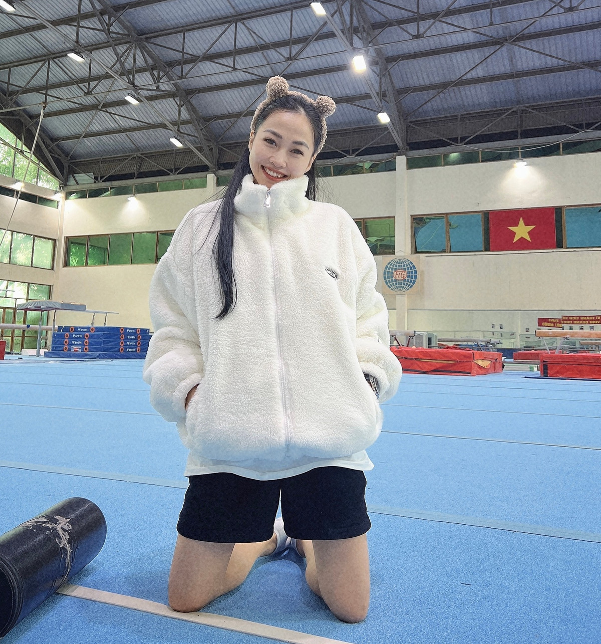 Một ngày trong vai trò HLV của "Búp bê Thể Dục Dụng Cụ" - Đỗ Thị Ngân Thương. Ảnh sử dụng trong bài: FB Ngân Thương Đỗ