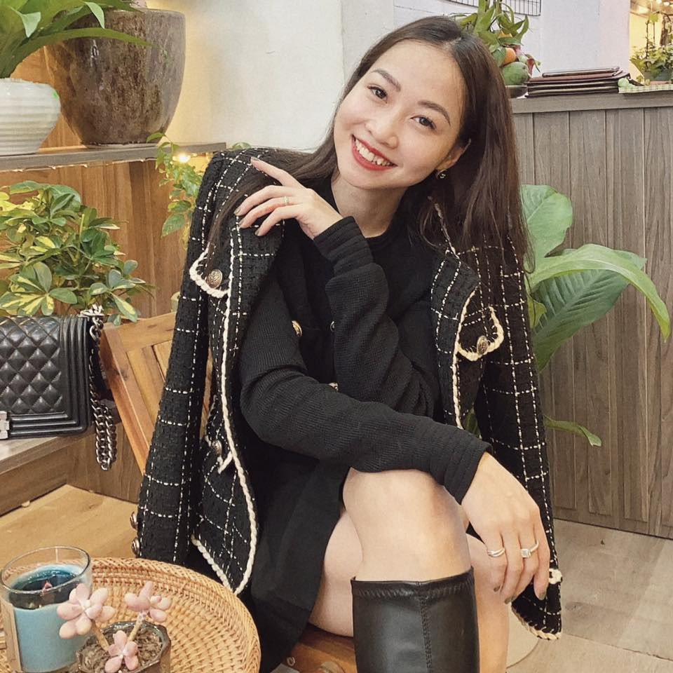 “Bộ môn stretching này rất hấp dẫn. Đây là một bộ phận nhỏ trong thể dục dụng cụ nhưng gần gũi với cuộc sống, có sự ảnh hưởng lớn đến tâm sinh lý của phụ nữ”, Ngân Thương từng cho hay.