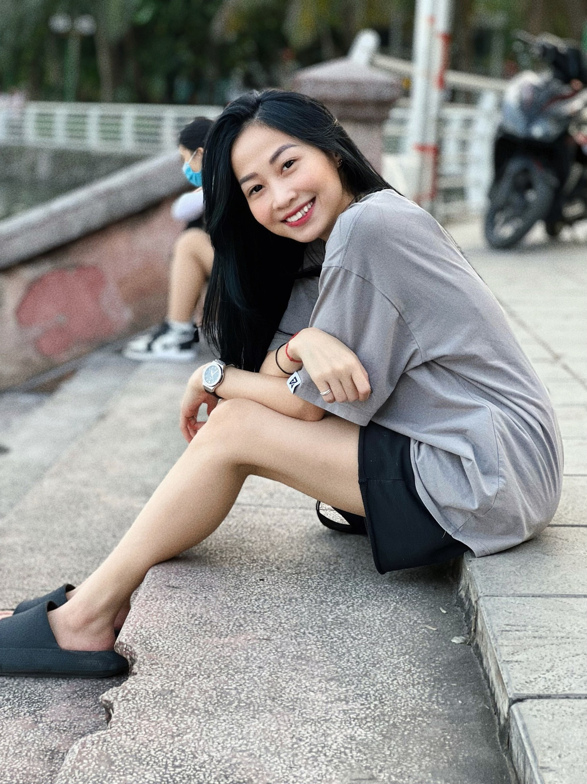 Dù đã lùi về vị trí HLV nhưng vẫn phải thường xuyên tập luyện để duy trì thể lực, độ dẻo dai cũng như những động tác chuẩn nhất để thị phạm cho học trò, bởi vậy Ngân Thương mới có thể giữ gìn được nhan sắc xinh đẹp và một hình thể thon gọn đáng mơ ước như vậy.