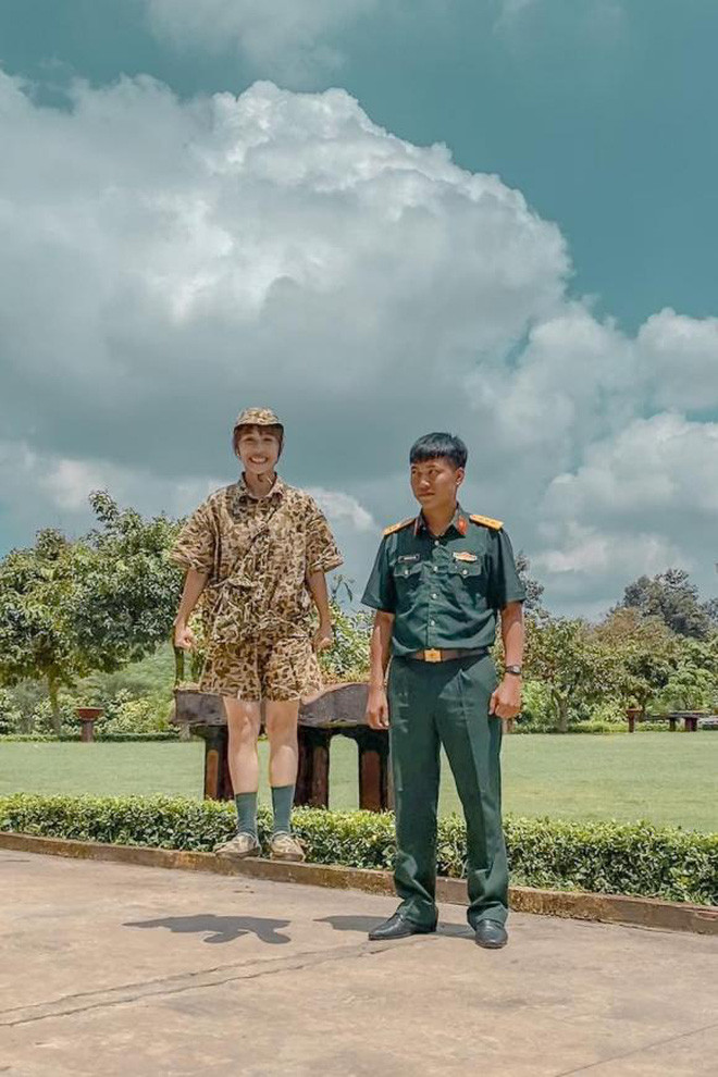 Sau này Mũi trưởng có chia sẻ lại thật tâm anh cũng ráng phải nhịn cười, giữ vững hình ảnh nghiêm nghị thì các "đồng chí" mới chịu nghe lời.