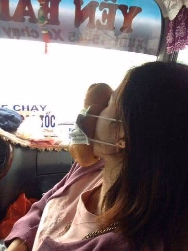 Những hình ảnh của hội say xe vô tình tạo ra cảnh hài hước, khiến người xem không thể nhịn cười.