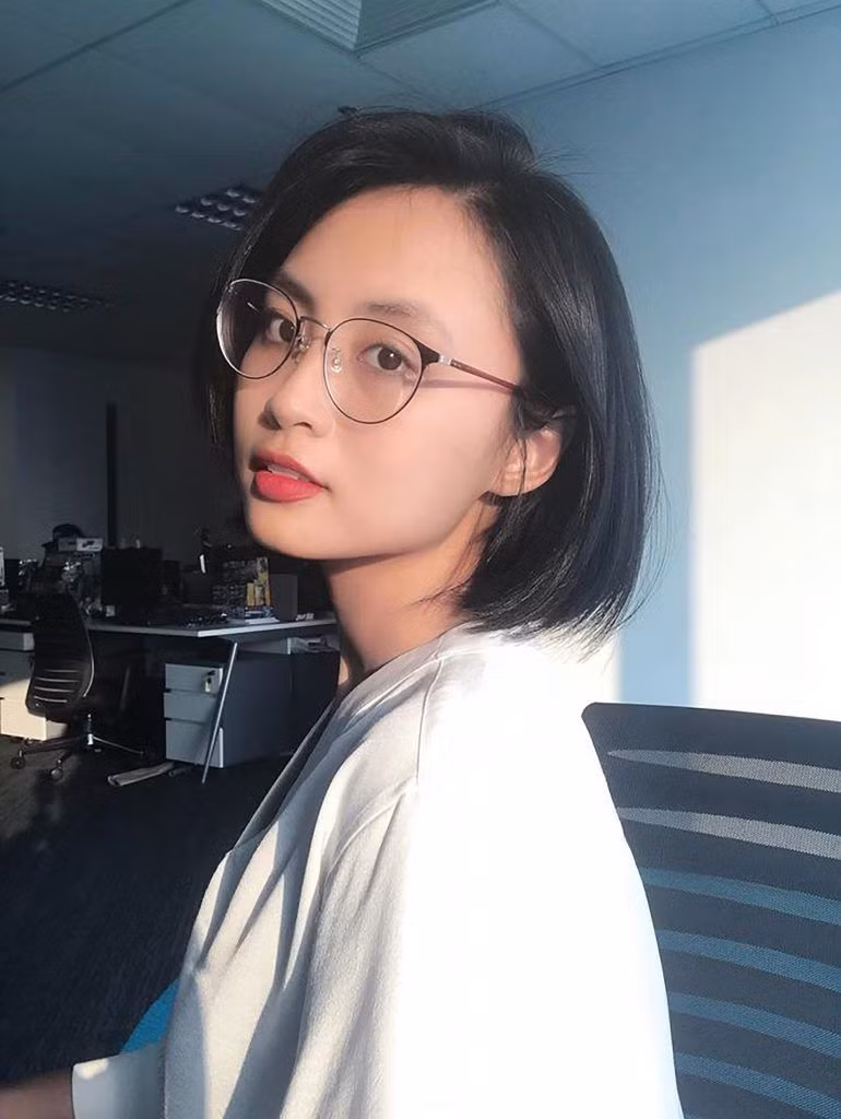 Không chỉ thành công trong công việc, Minh Nghi còn sở hữu một tình yêu đẹp với bạn trai là cái tên đình đám trong làng streamer, caster là Bomman.