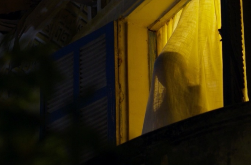 Phim kinh di cong chieu online, netizen hao hung ban luan soi noi-Hinh-2