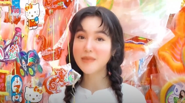 Nhiều người khen hot mom Elly Trần dù đã 33 tuổi nhưng vẫn trẻ trung như những cô nàng ở tuổi 20.