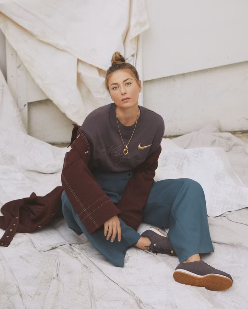 Sharapova hẹn hò cùng doanh nhân Alexander Gilkes kể từ năm 2018 và đã đính hôn. Năm ngoái, cả hai vui mừng chào đón bé trai đầu lòng Theodore.