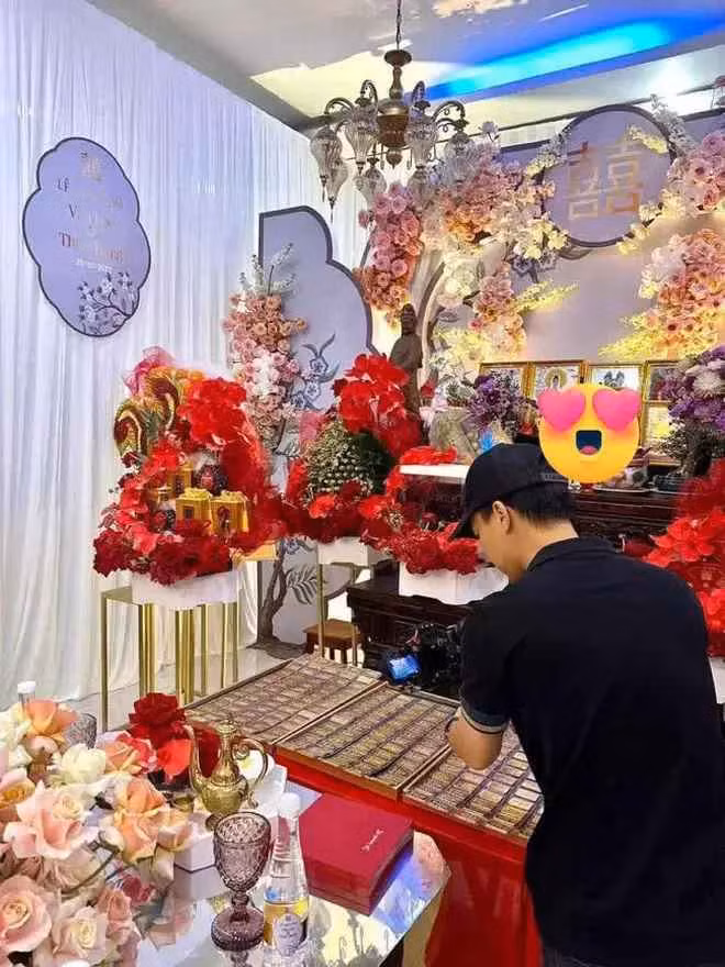 Ngoài đám cưới khủng và loạt của hồi môn, cô dâu Bình Dương trên còn được nắm giữ 50% cổ phần công ty của gia đình.