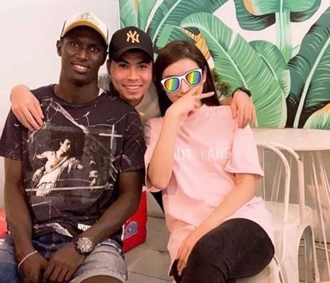 Theo nhận xét của những người xung quanh, Huyền My và Đức Huy xem nhau như những người bạn thân có thể thoải mái chia sẻ những khó khăn trong cuộc sống.