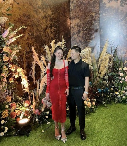 Sau khi kết hôn, dù mang bầu 3 lần khá sát nhau nhưng Thu Hương vẫn xinh đẹp và ngày càng nhuận sắc.