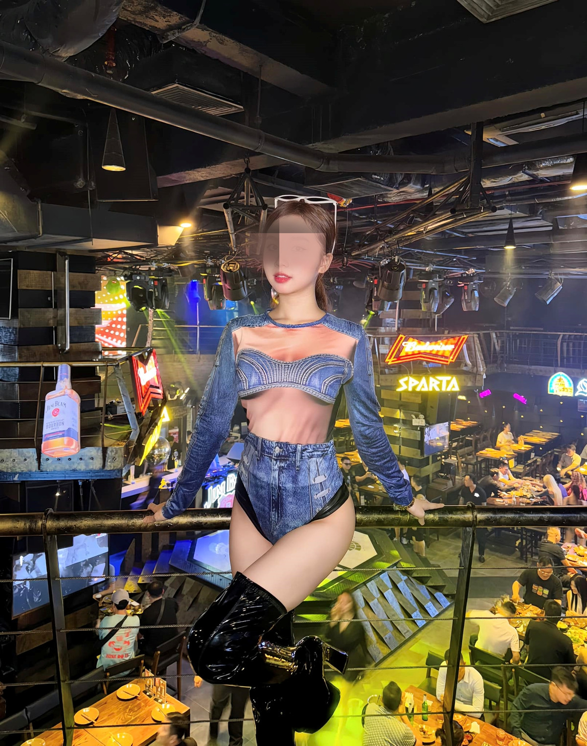 Câu chuyện của Q.M.M là một ví dụ điển hình về việc thể hiện bản thân trên mạng xã hội có thể dẫn đến những hiểu lầm và tranh cãi.