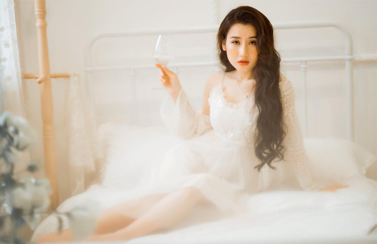 Dù chỉ con trẻ tuổi nhưng Anh Phương đã có những suy nghĩ và quan điểm sống trưởng thành, luôn chủ động quyết định trong công việc cũng như tình cảm. Ảnh: FBNV