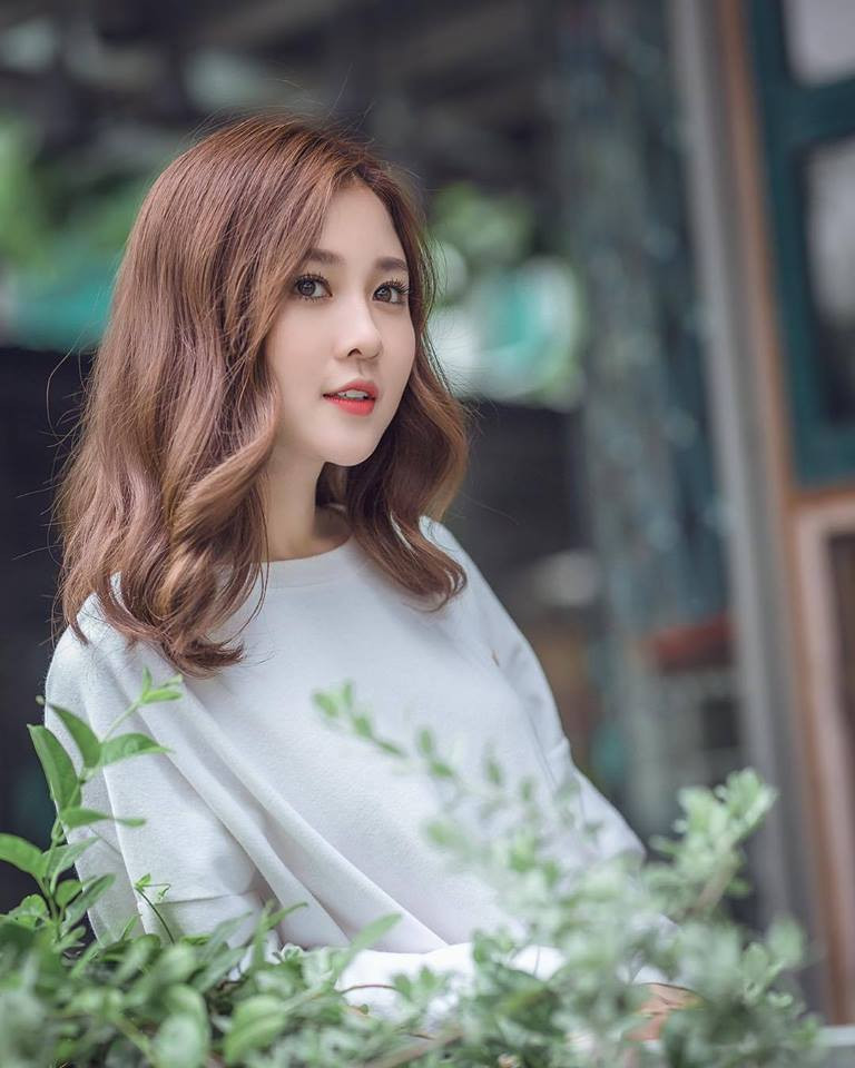 Khoảng giữa tháng 9/2019, Ribi Sachi và Ngô Kiến Huy bị phát hiện cùng chọn Nhật Bản cho chuyến du lịch. Tuy nhiên, hai người chưa lên tiếng về tin đồn về chuyện tình cảm.