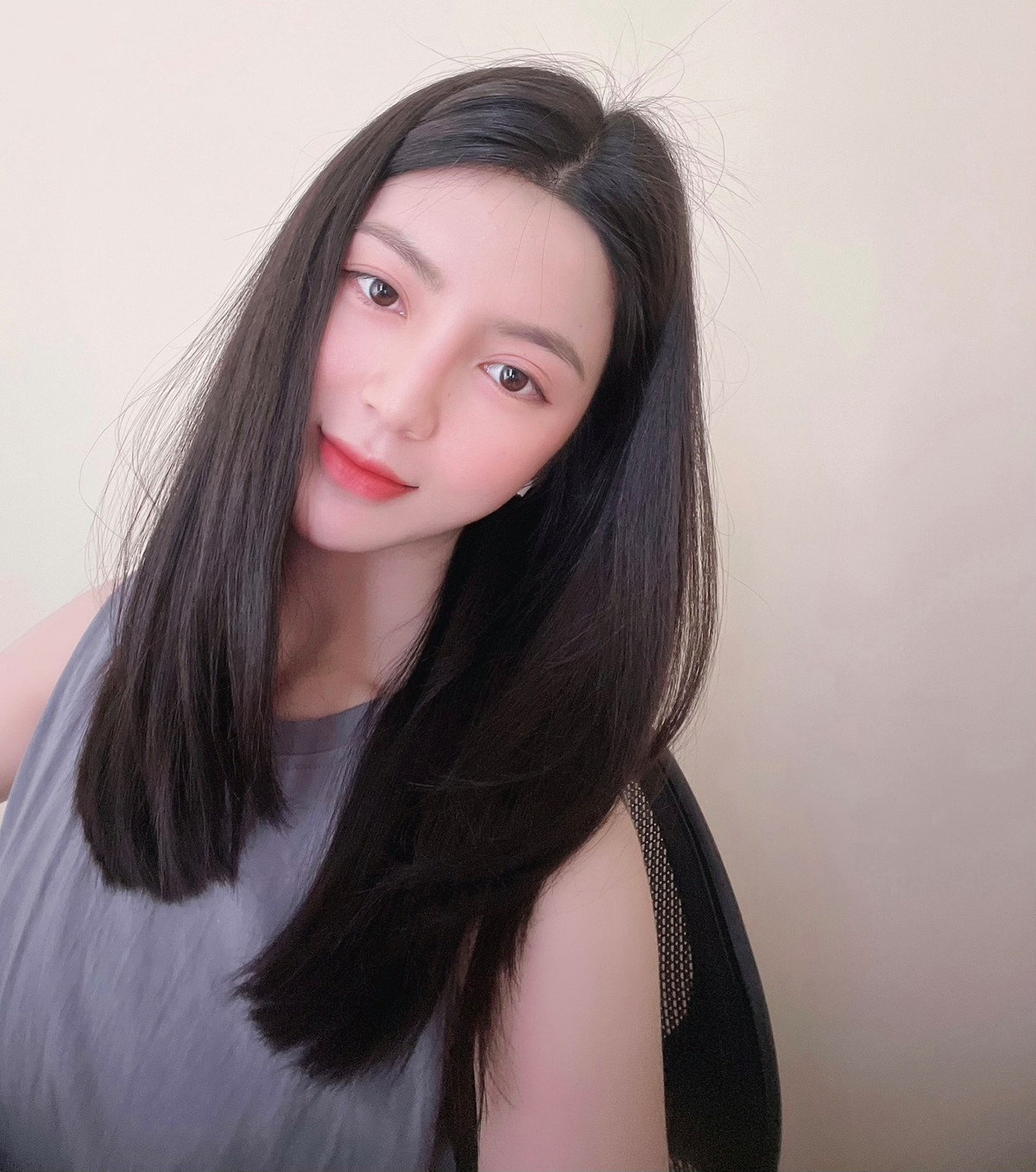 Chẳng biết bức hình của Quang Hải và "bạn gái tin đồn" chụp khi nào nhưng nhìn background là biết cùng một nơi.