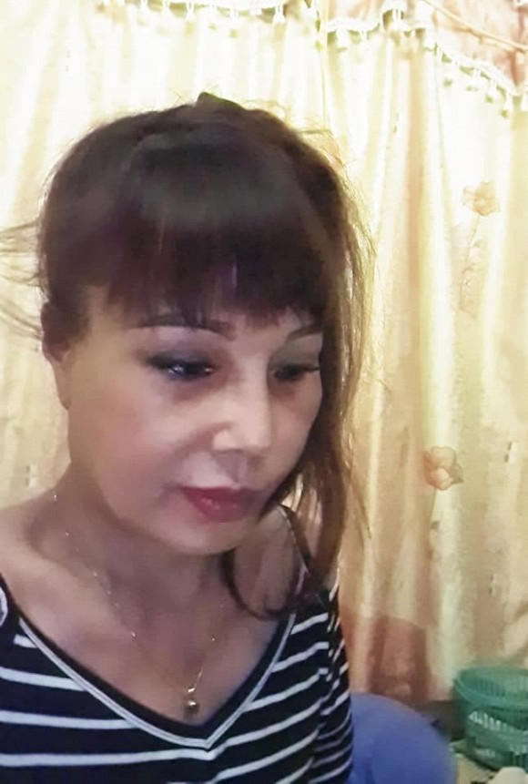 Trong đoạn livestream mới nhất, cô dâu Thu Sao và chồng trẻ Hoa Cương tiết lộ mình xây nhà làm nơi nghỉ dưỡng thu hút sự chú ý của nhiều người.