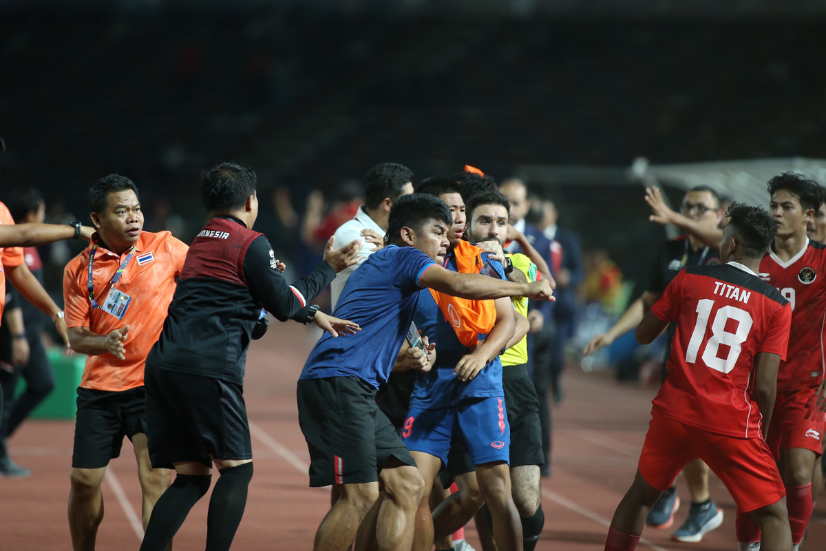 Thai Lan va Indonesia bien san co thanh vo dai chung ket SEA Game