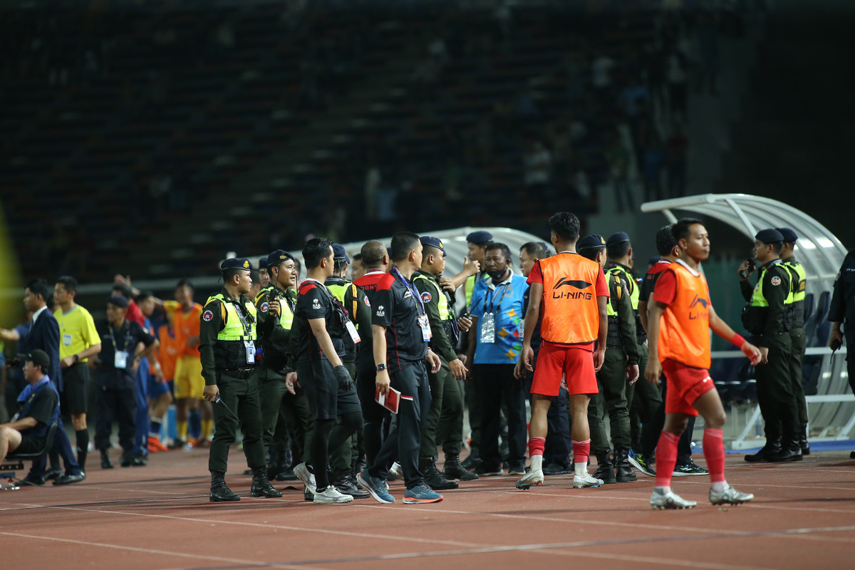 Thai Lan va Indonesia bien san co thanh vo dai chung ket SEA Game-Hinh-5