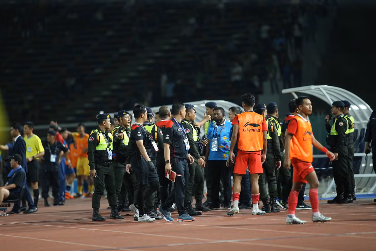 Thai Lan va Indonesia bien san co thanh vo dai chung ket SEA Game-Hinh-5