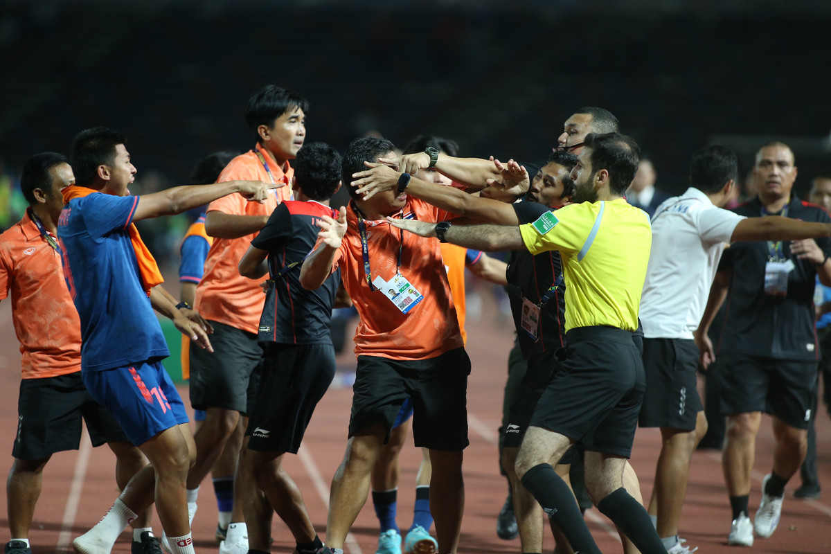 Thai Lan va Indonesia bien san co thanh vo dai chung ket SEA Game-Hinh-2