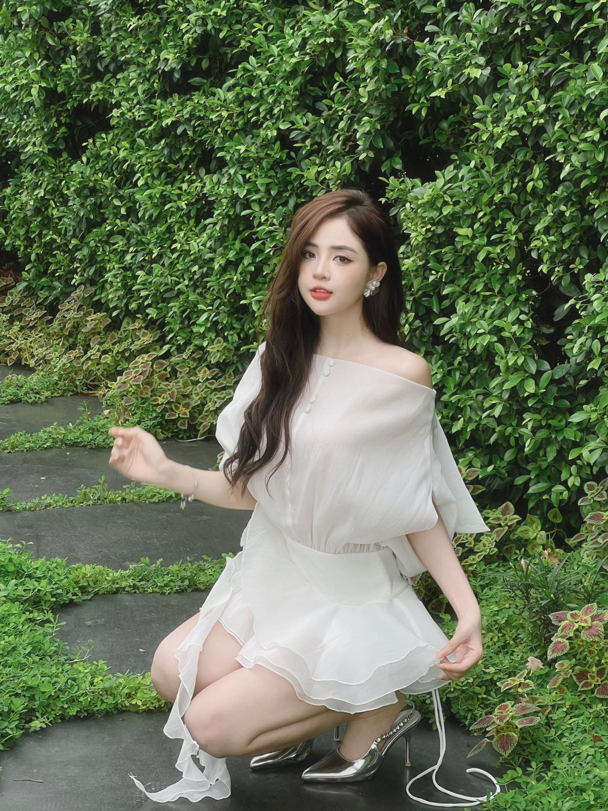 Theo đó, ngay từ những ngày đầu bén duyên với công việc livestream, nữ streamer Bé My đã được khán giả yêu mến bởi vẻ ngoài trong sáng, khuôn mặt bầu bĩnh và cách trò chuyện dễ thương, duyên dáng.