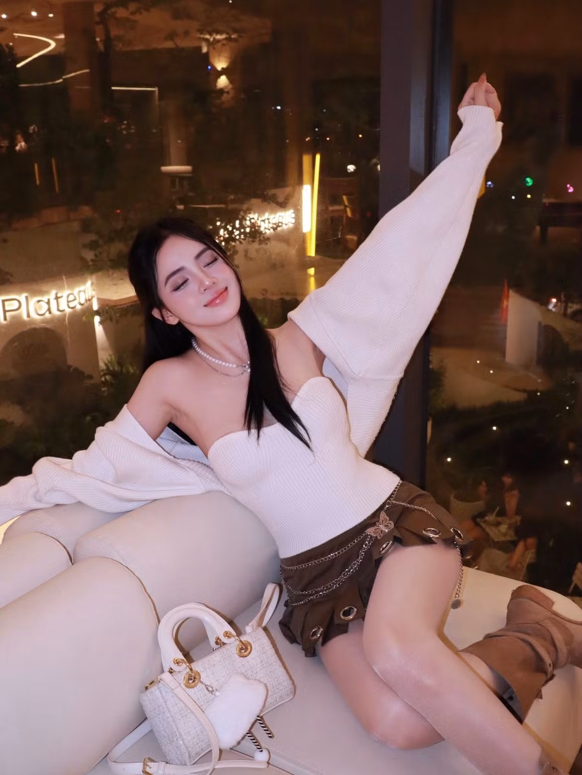 Bé My còn được yêu mến bởi ngoại hình trẻ con, phong cách nói chuyện duyên dáng, thường xuyên giao lưu và tương tác với người xem, luôn nỗ lực không ngừng nghỉ "leo rank", tạo content sạch trên các diễn đàn mạng của mình.