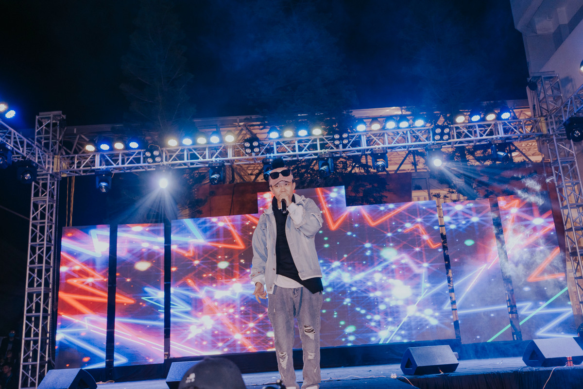 Thông tin Young Uno không còn hát "Tuyết yêu thương" nữa là điều khiến các dân mạng cảm thấy vô cùng tiếc nuối, đặc biệt là các fan thuộc thế hệ 8X, 9X.