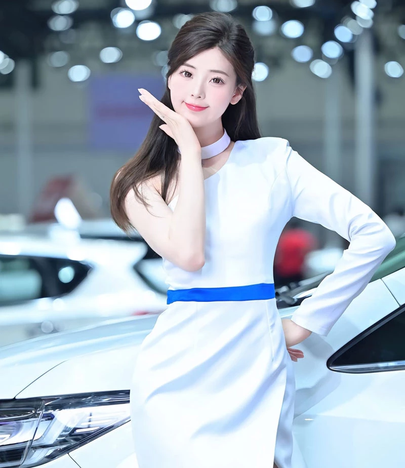 Chun Xiao là người mẫu xe hơi, tiktoker của Trung Quốc. Cô được yêu thích bởi vẻ đẹp ngọt ngào, trong trẻo.