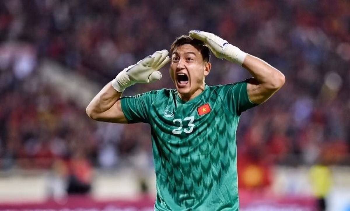 Thành tích cao của bóng đá Việt Nam những năm qua được dựng xây từ sự chắc chắn trong khung thành, nơi Văn Lâm luôn đáp ứng tốt niềm tin của ban huấn luyện. Tại AFF Cup 2018, Việt Nam “bay cao” nhờ những pha cản xuất thần của thủ thành 29 tuổi. Tới ASIAN CUP 2019, anh là người chặn đứng cú phạt đền của Jordan, giúp ĐTQG Việt Nam góp mặt tại tứ kết.