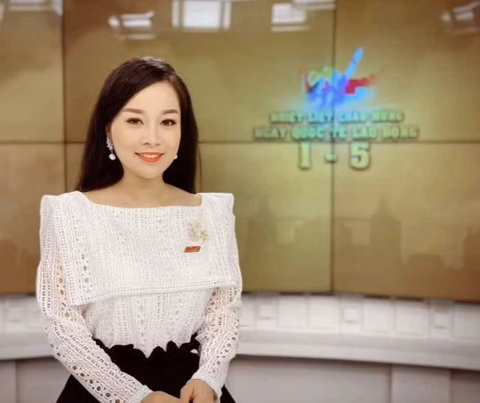 Từ sau khi chuyển hướng sang làm MC của ANTV, Minh Hương (SN 1986) Minh Hương đã có cuộc sống hạnh phúc, sung sướng mà ai cũng ao ước.