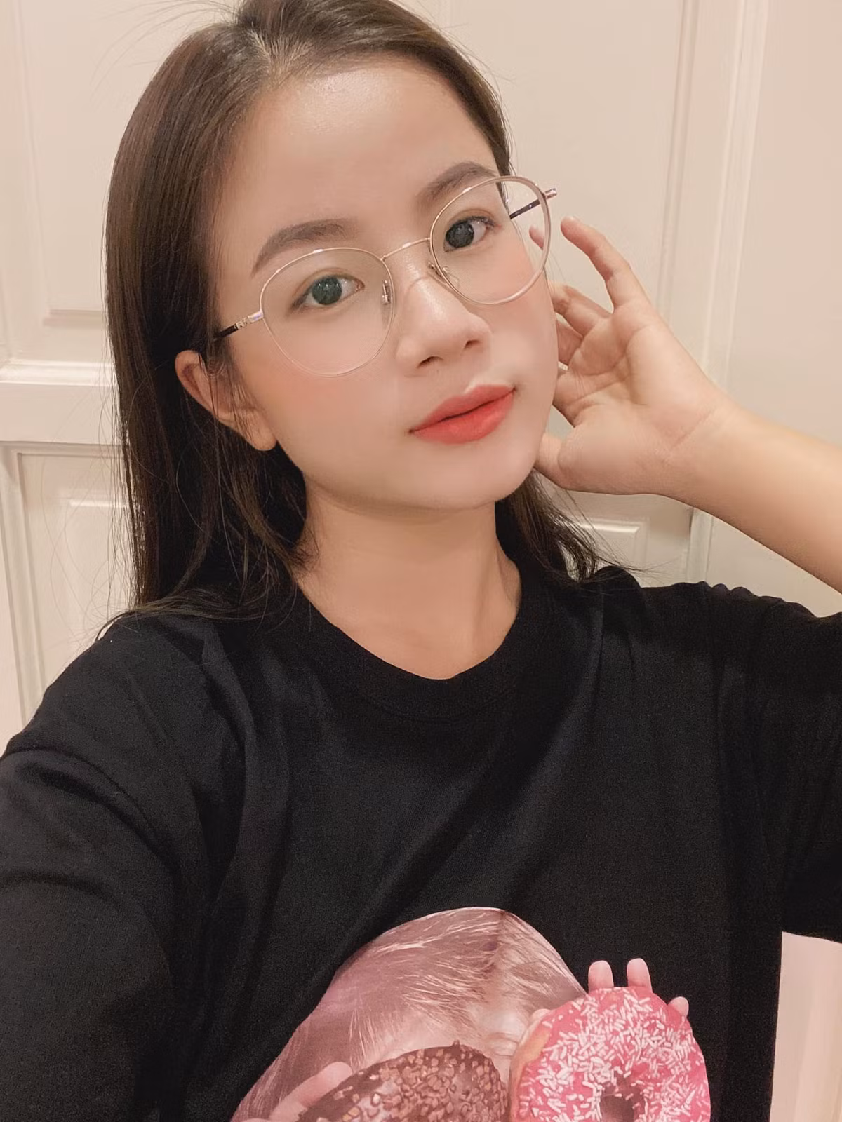 Nhan sắc như hot girl của "vú em" nhà đại gia.