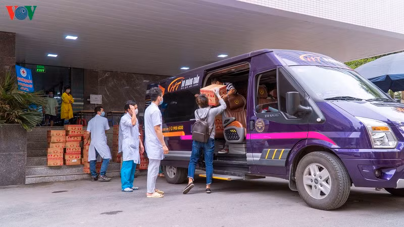 “ATM mi tom” cua bac si va tinh nguyen vien tang cho nguoi ngheo-Hinh-4