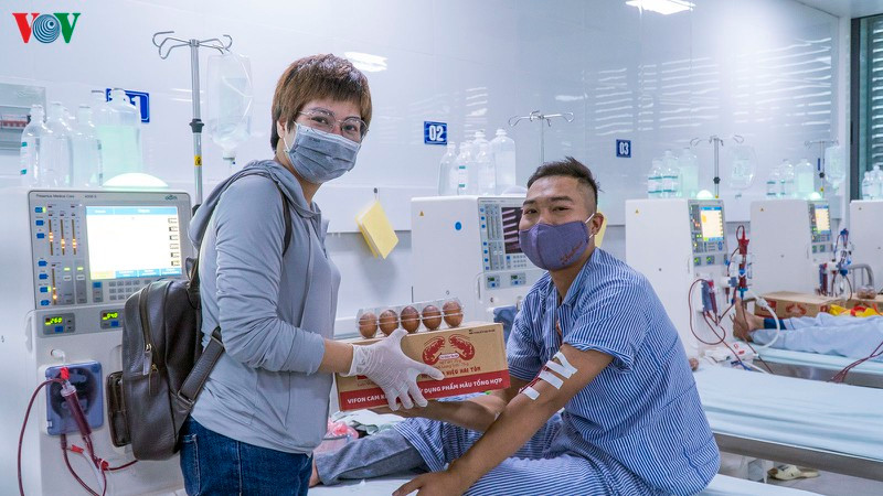 “ATM mi tom” cua bac si va tinh nguyen vien tang cho nguoi ngheo-Hinh-6