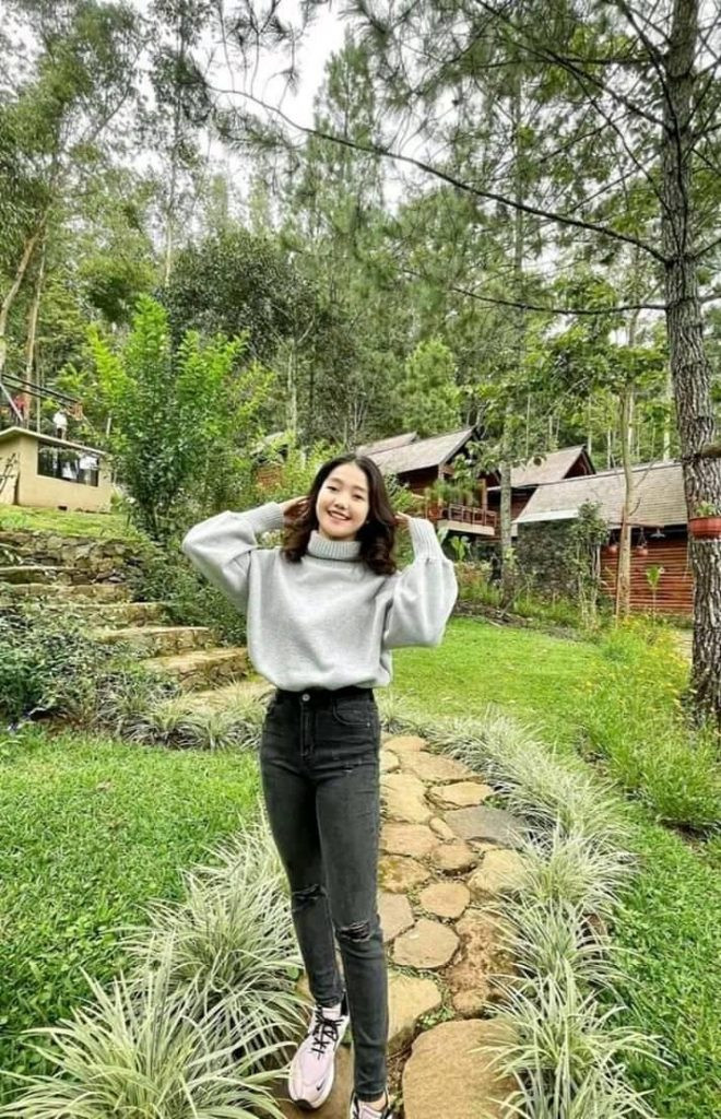 Điển hình, video về các điệu nhảy thường được các TikToker tích cực cover. Trong đó, có một điệu nhảy khá phổ biến mà mọi người thường gọi vui là "điệu nhảy lắc V3" được nhiều người cover và nhận nhiều tưởng tác.