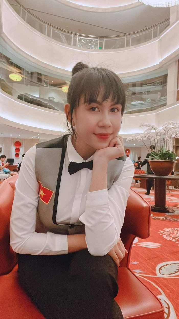 Được biết, Bích Trâm là vận động viên bida thi đấu chuyên nghiệp. Cô bắt đầu chơi bộ môn thể thao này từ năm 8 tuổi và tham gia thi đấu chính thức ở tuổi 22.