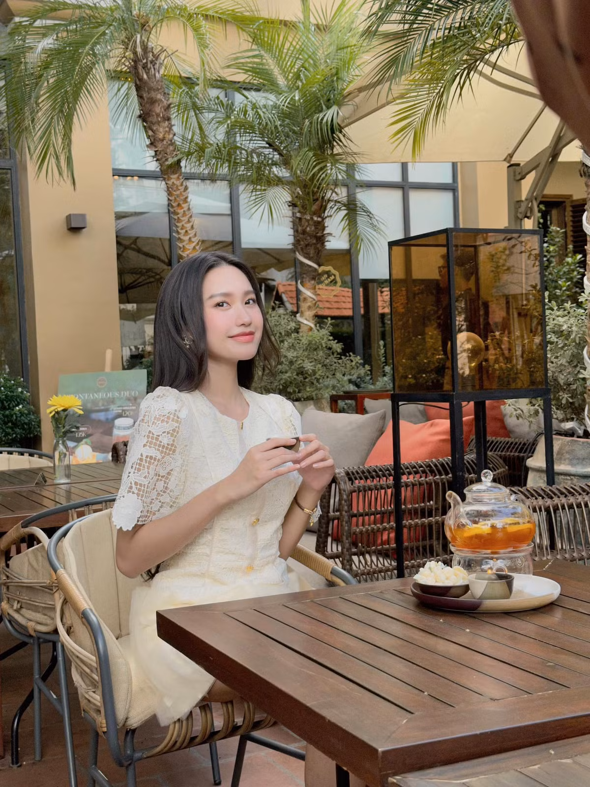 Người đẹp tài năng, Top 10 cuộc thi Hoa hậu Việt Nam 2020 còn là đại sứ của tổ chức sinh viên Luật châu Á tại Hà Nội, làm ban giáo khảo cho cuộc thi sắc đẹp ở trường luật, hay tham gia và đạt giải tại cuộc thi sáng tác tiểu phẩm tuyên truyền pháp luật, đóng góp tích cực vào công tác Đoàn Thanh niên trường luật...