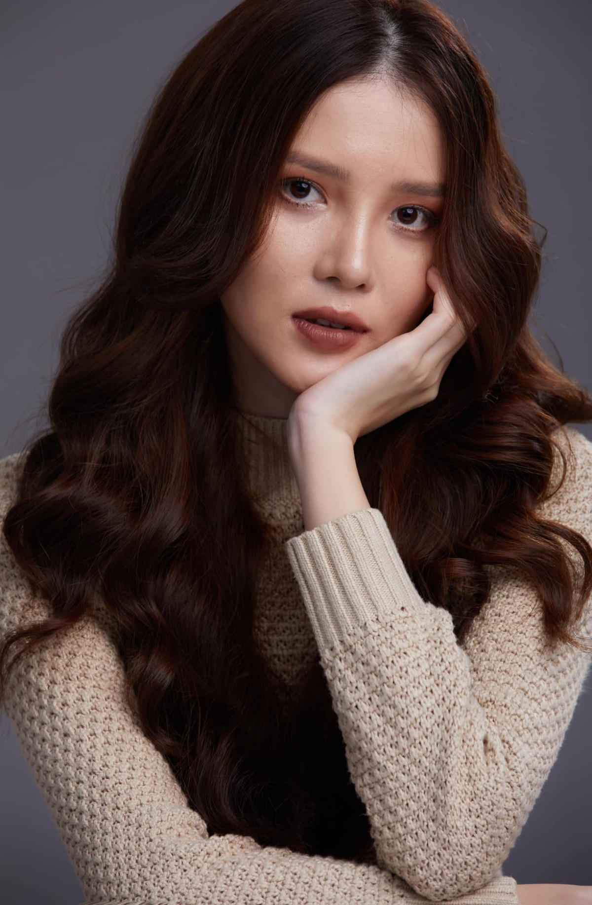 Body chuẩn đẹp thắt đáy lưng ong của Thuý Vi là niềm mơ ước của bao cô gái.