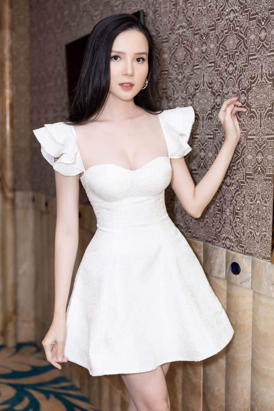 Nữ giảng viên Cần Thơ lộ sắc vóc, netizen khen hết lời Nu giang vien Can Tho lo sac voc, netizen khen het loi