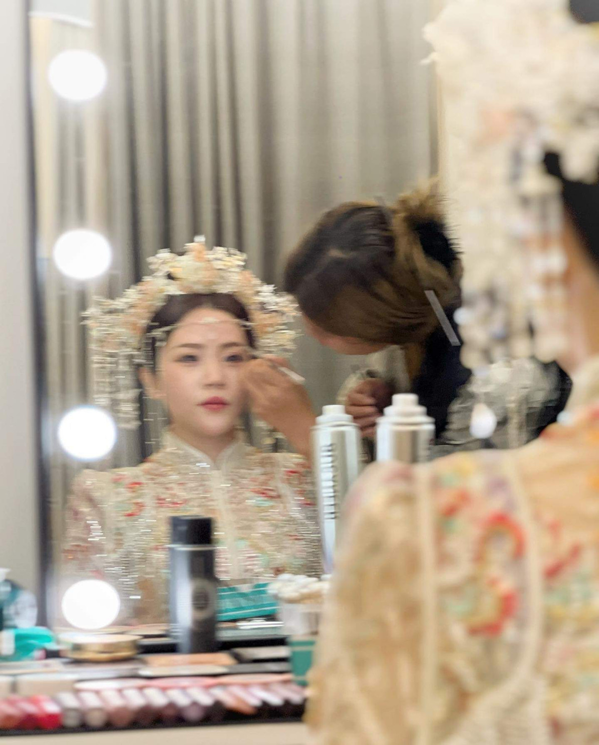 Thậm chí không ít fan cho rằng, nếu hoạt động trong lĩnh vực nghệ thuật, với visual cùng tiềm lực kinh tế, Thoại Liên chắc chắn sẽ thành công chẳng kém anh trai hay chị dâu.