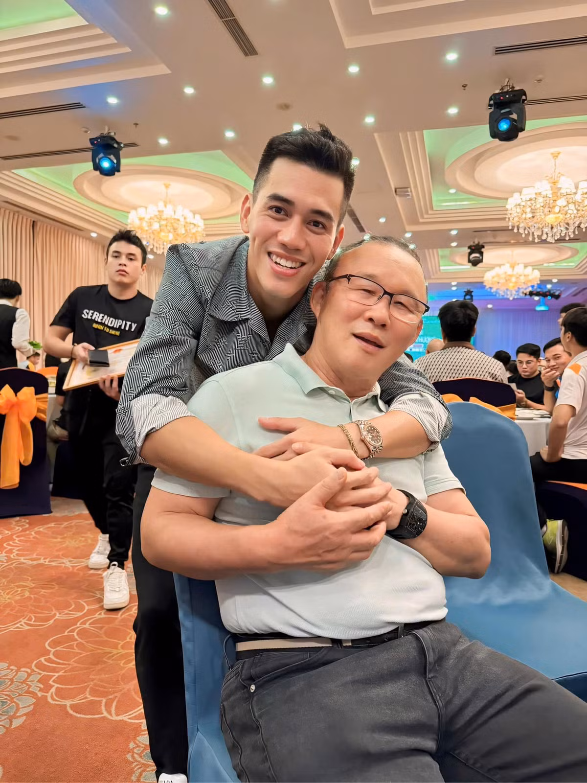 Tiền đạo tuyển Việt Nam đại diện cho những thanh niên trẻ tham dự Đại biểu Hội Liên hiệp Thanh niên (LHTN) Việt Nam tỉnh Bình Dương lần thứ VIII, nhiệm kỳ 2024-2029.