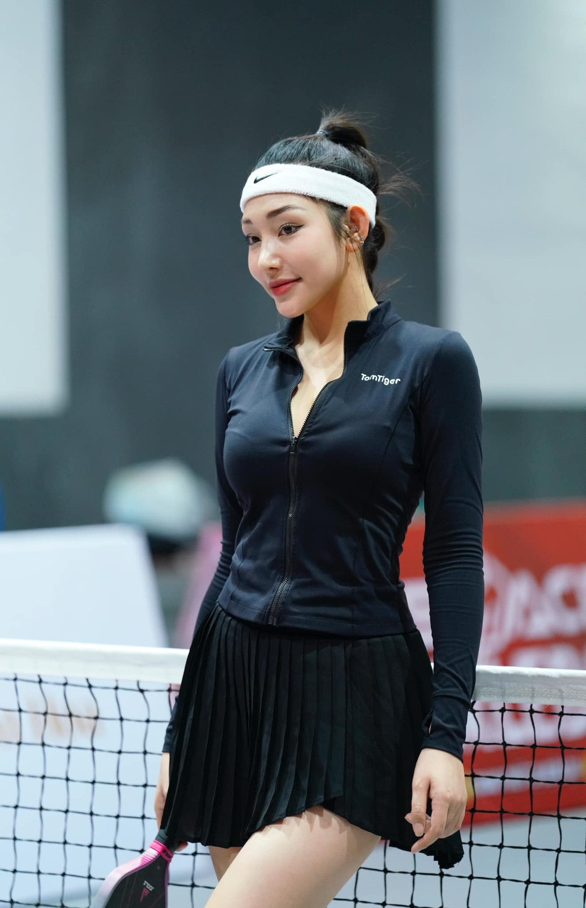 Mới đây, Huyền Berry lại chuyển sang chơi pickleball. Thanh Huyền mới chơi pickleball được khoảng 6 tháng.