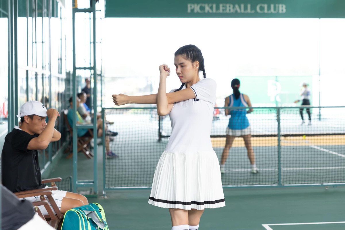 Gặp gỡ tại sự kiện mới đây, Kỳ Hân khoe với PV là vừa cùng chồng là tiền đạo Mạc Hồng Quân đã tham dự một giải đấu nghiệp dư.