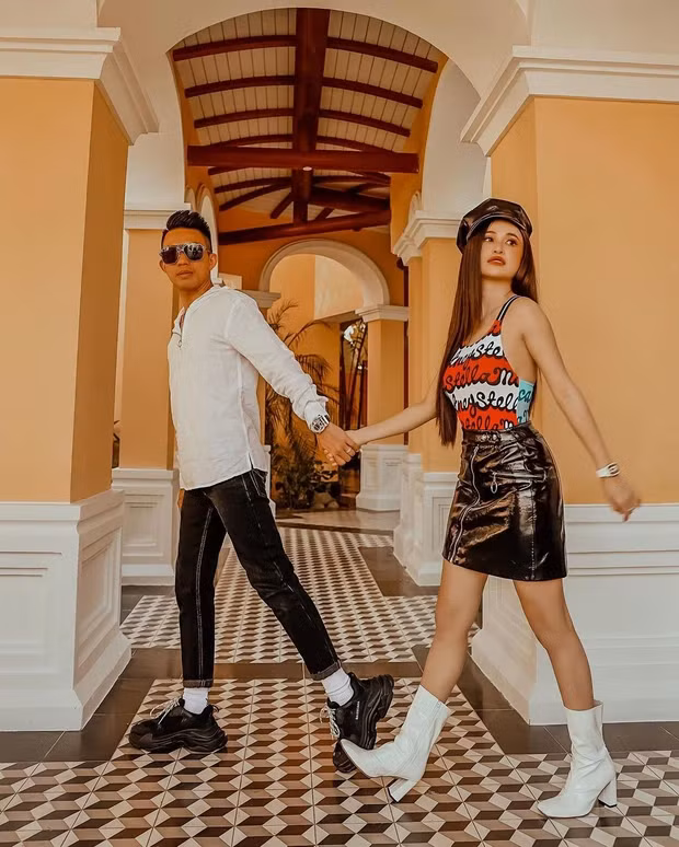 Không có quá nhiều diễn biến mới xuất hiện trong việc đại gia Minh Nhựa ly hôn vợ cả, tuy nhiên điều đó không làm giảm hứng thú "hóng hớt" của cư dân mạng.