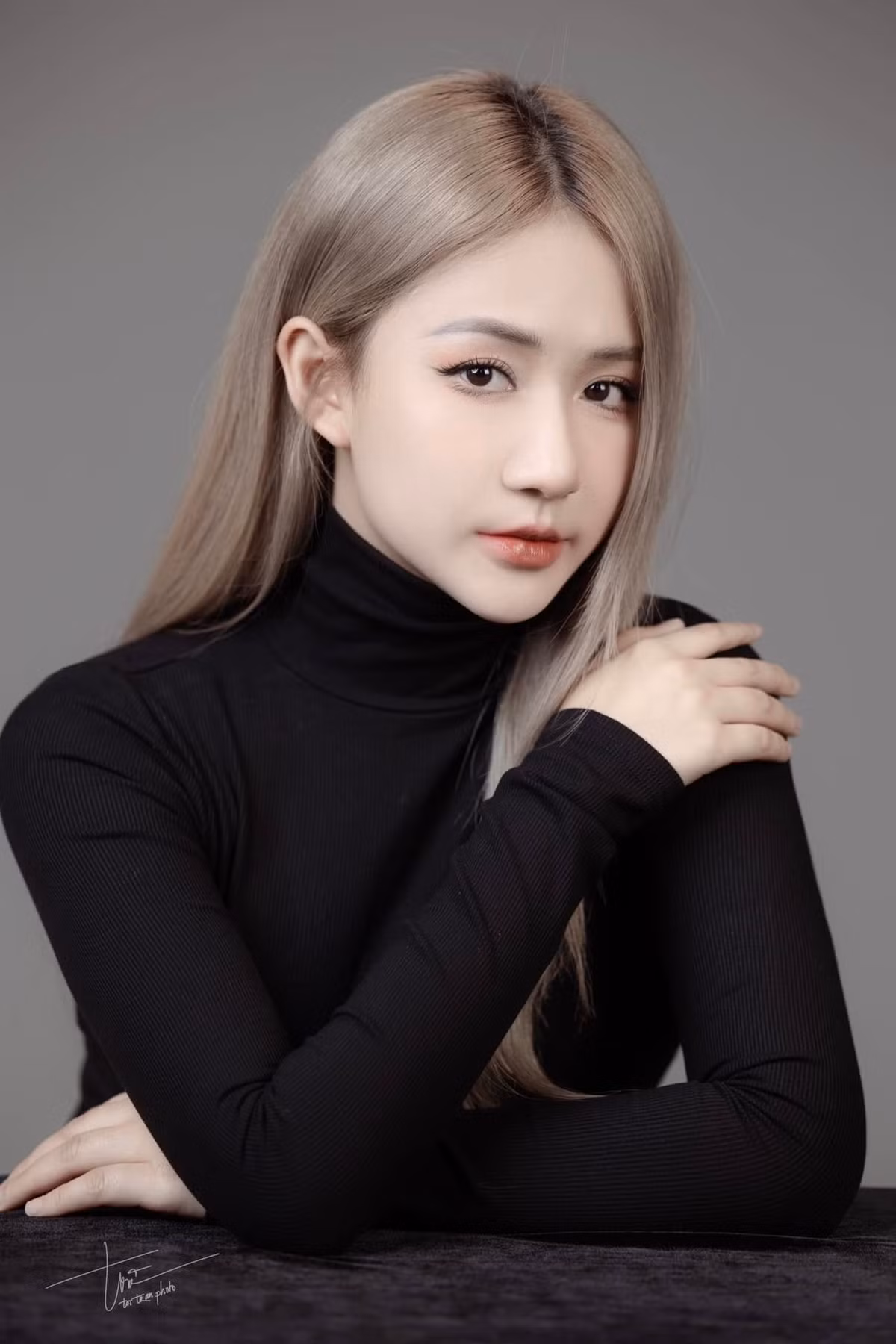 Trên trang cá nhân của mình, hot girl Liên Quân thường xuyên đăng tải cuộc sống, công việc, những kỷ niệm khoảnh khắc đẹp của bản thân.