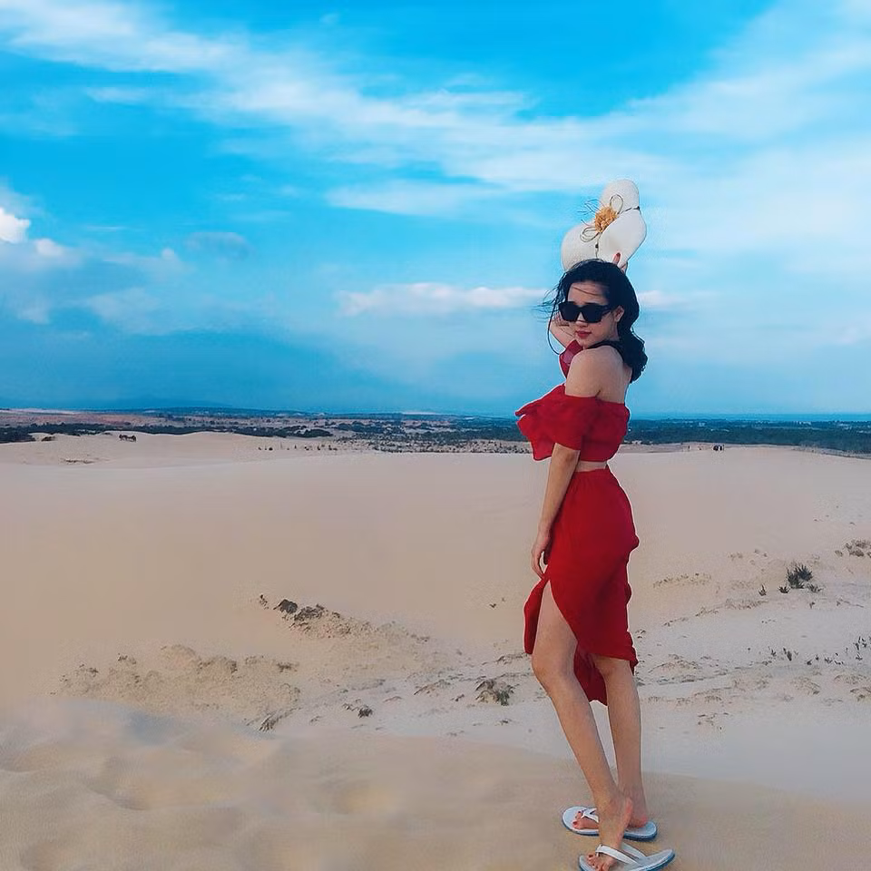 Hiện tại, dân mạng vẫn tiếp tục tìm thêm thông tin của vợ tương lai của Hồ Tấn Tài.